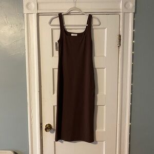 Aritzia Babaton Contour Midi Dress